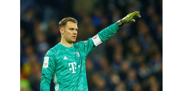 Decisión final del portero del FC Bayern München Manuel Neuer